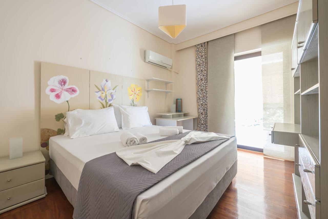 Lovely & Spacious 2-Bedroom Rental Unit In Glifada Athens Exterior photo