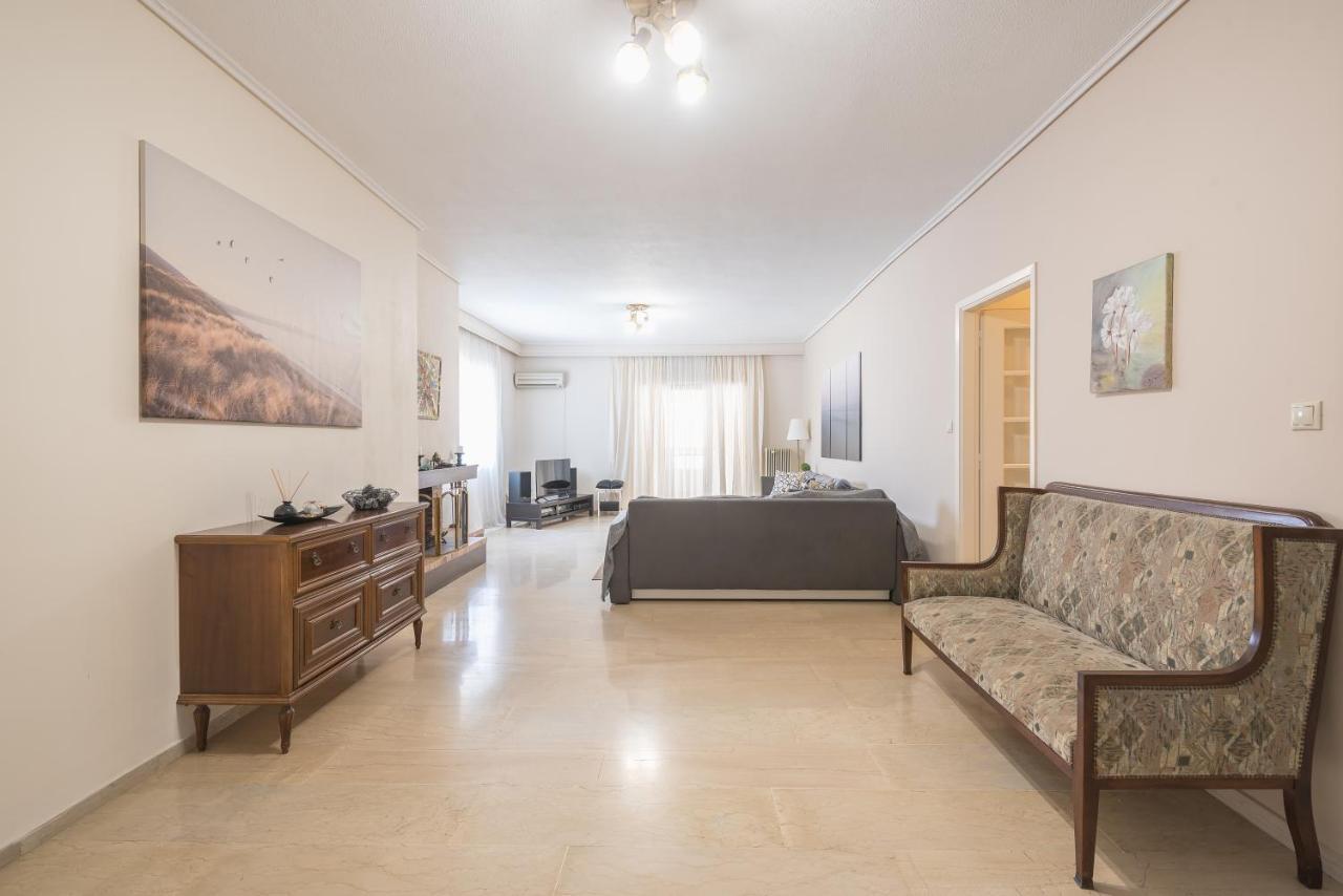 Lovely & Spacious 2-Bedroom Rental Unit In Glifada Athens Exterior photo