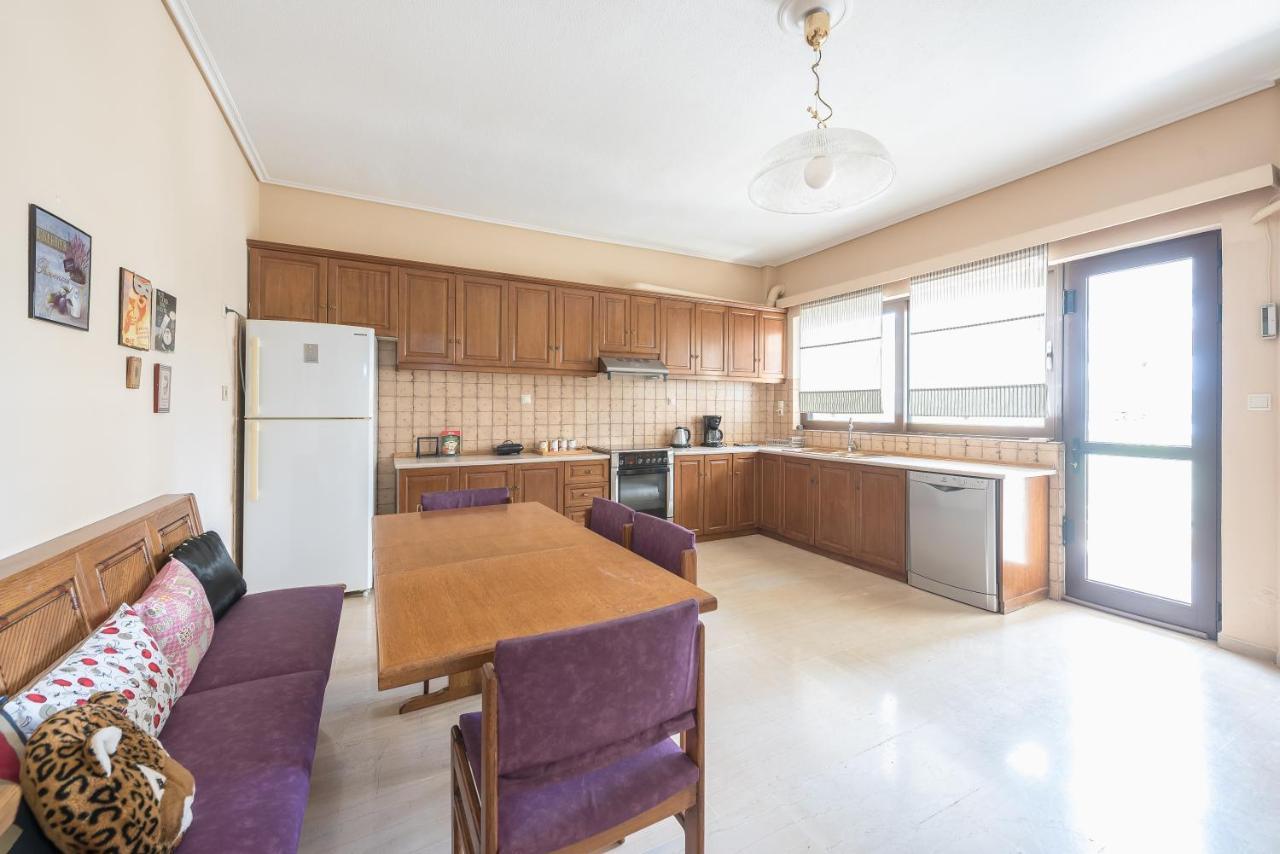 Lovely & Spacious 2-Bedroom Rental Unit In Glifada Athens Exterior photo