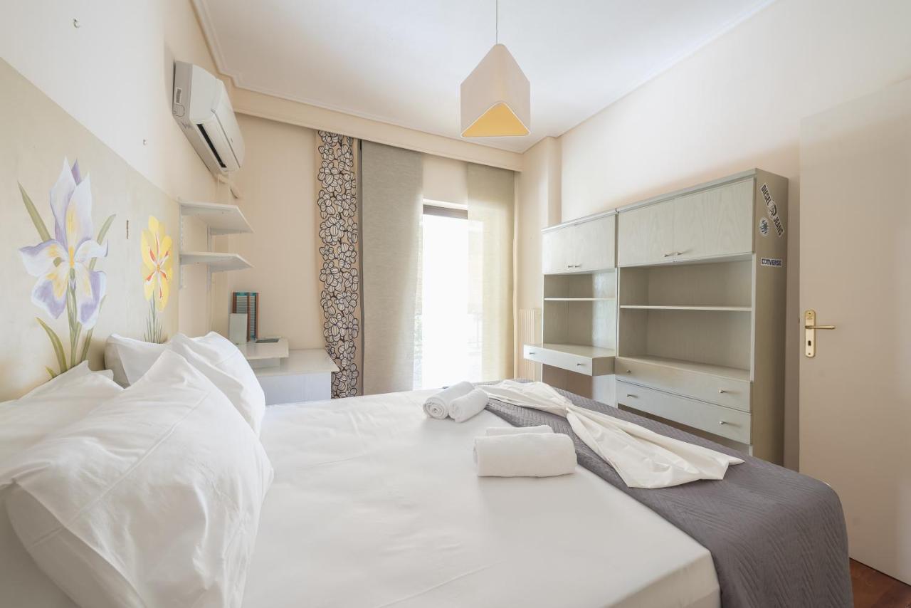 Lovely & Spacious 2-Bedroom Rental Unit In Glifada Athens Exterior photo