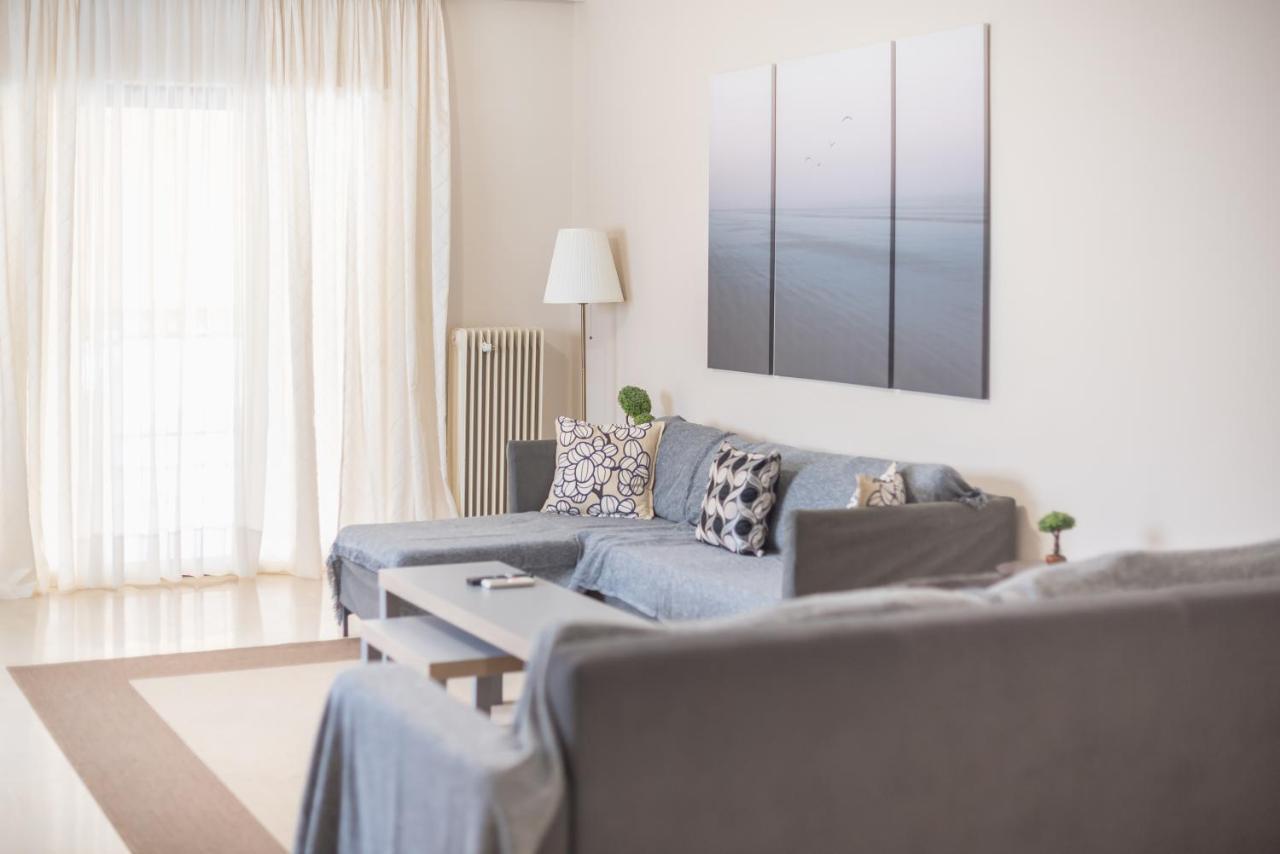 Lovely & Spacious 2-Bedroom Rental Unit In Glifada Athens Exterior photo